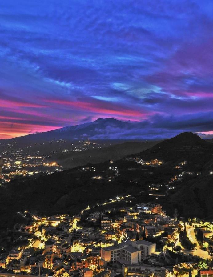 Minerva Luxury Town Center , Pool And Parking Appartement Taormina Buitenkant foto